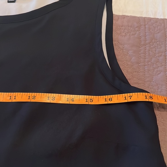 91. The Limited Tunic in Black and White - Picture 10 of 12